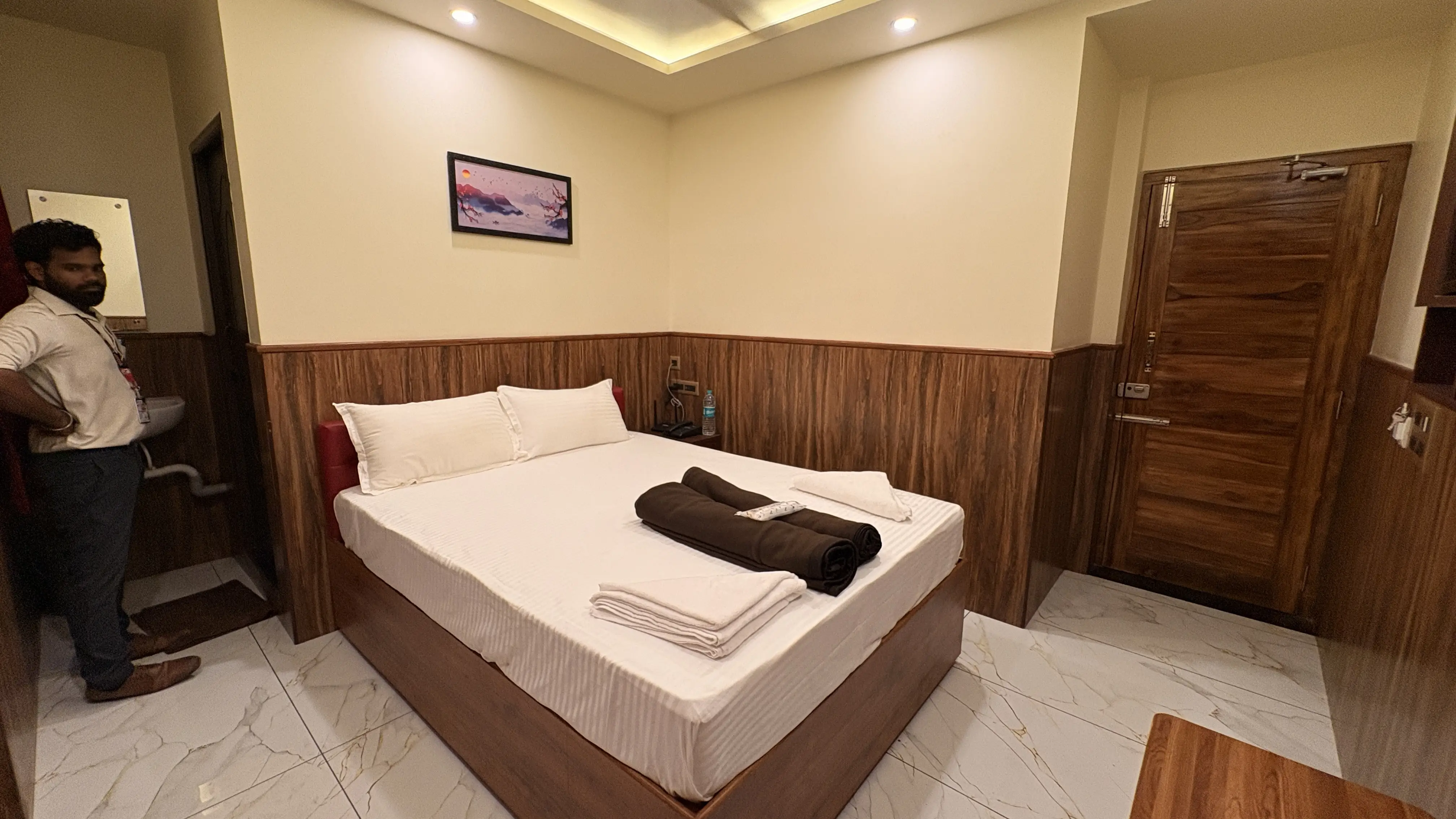 Room Detail