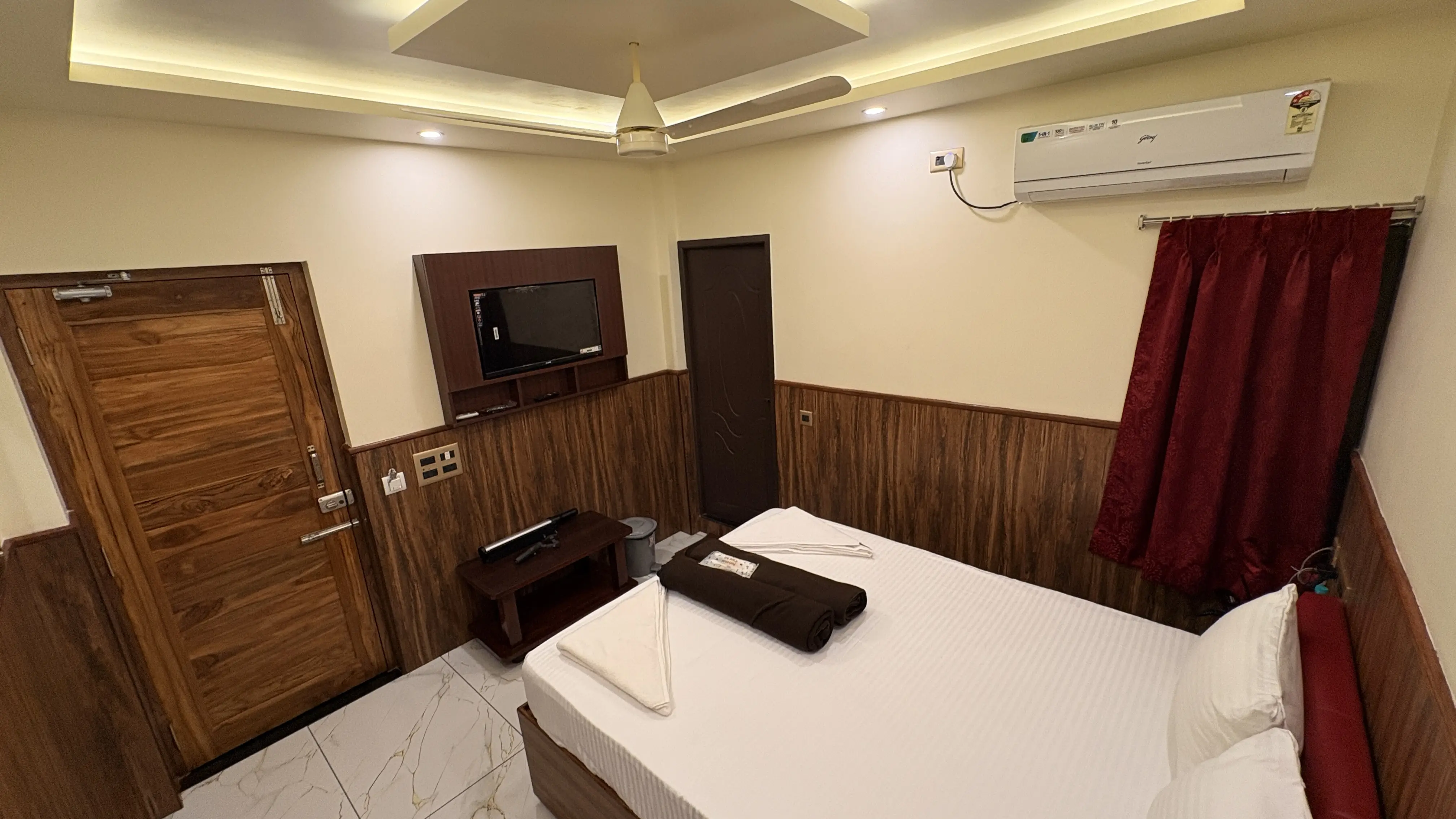 Room Detail